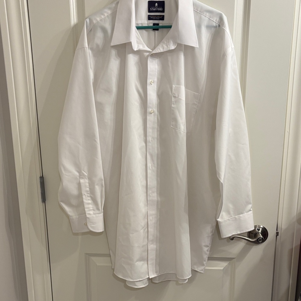 Stafford Men's Crisp White Dress Shirt